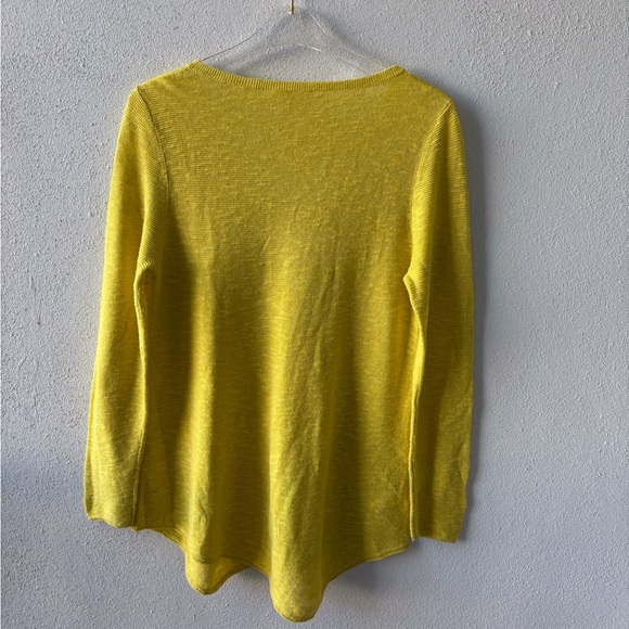 Eileen Fisher Medium Yellow V-Neck Lightweight Sweater Organic Fabric Beach - Picture 3 of 10